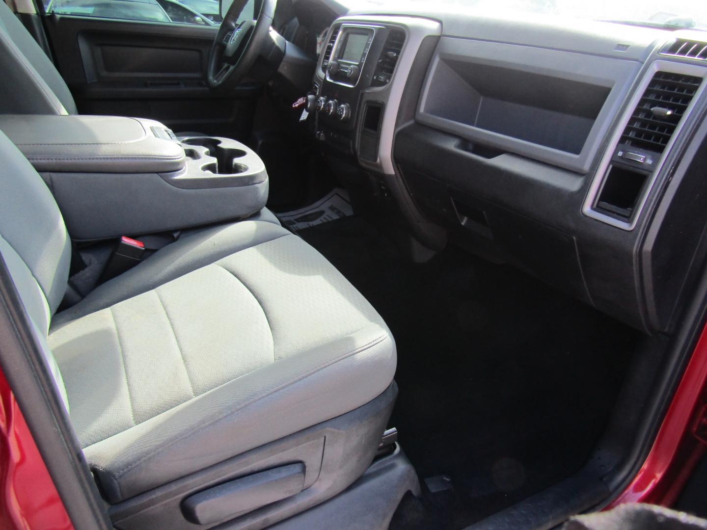 2014 Red /Gray RAM 1500 Tradesman Crew Cab SWB 4WD (1C6RR7KT3ES) with an 5.7L V8 OHV 16V engine, Automatic transmission, located at 15016 S Hwy 231, Midland City, AL, 36350, (334) 983-3001, 31.306210, -85.495277 - Photo#9